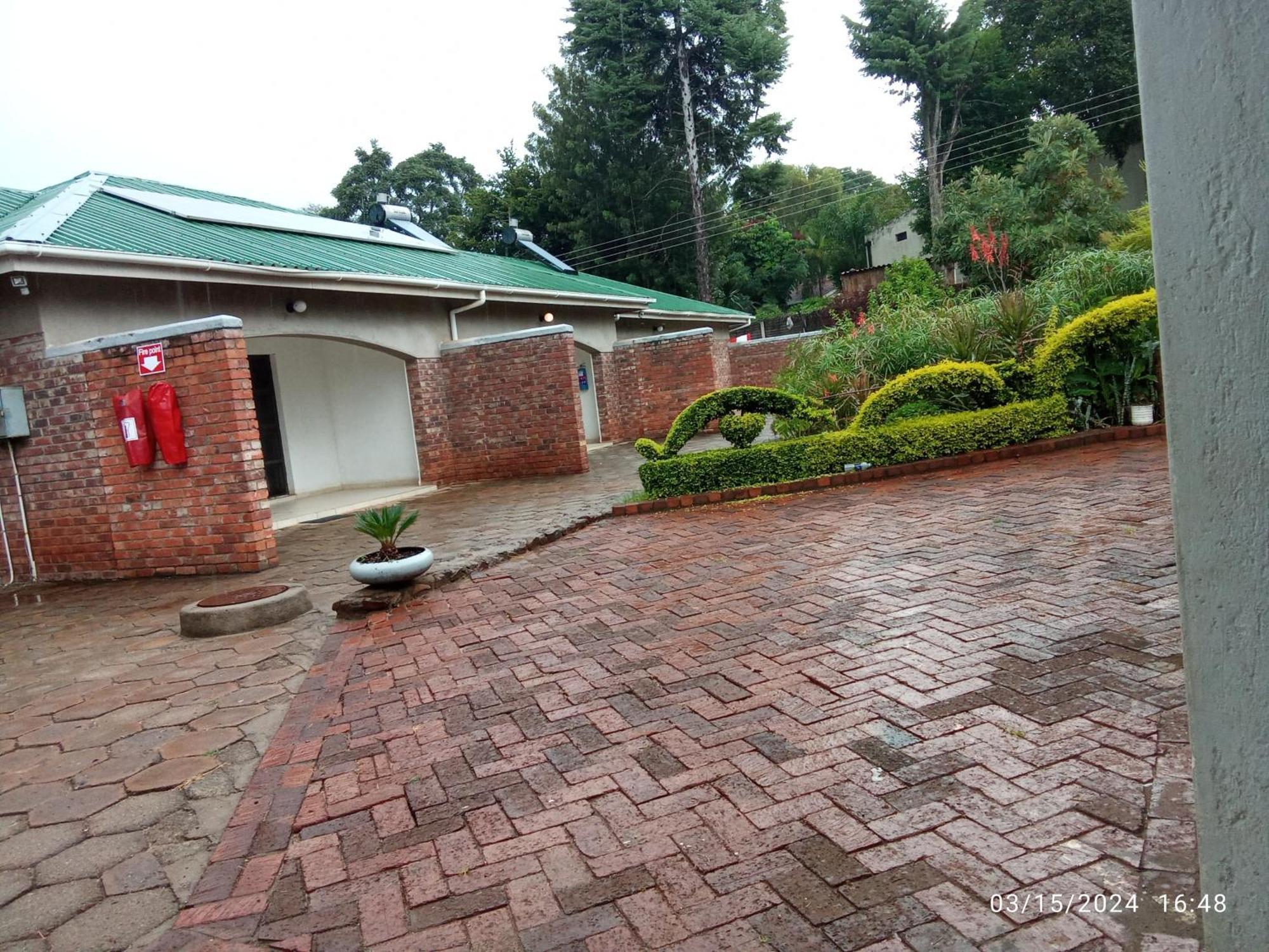 Paterrace Guest Lodge Harare Buitenkant foto